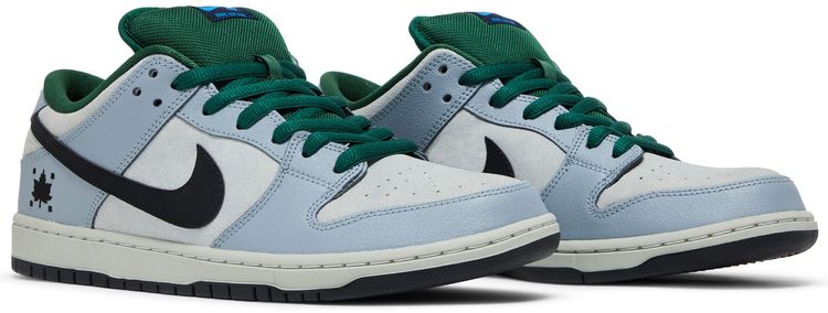 Nike Dunk Low Premium SB Maple Leaf
