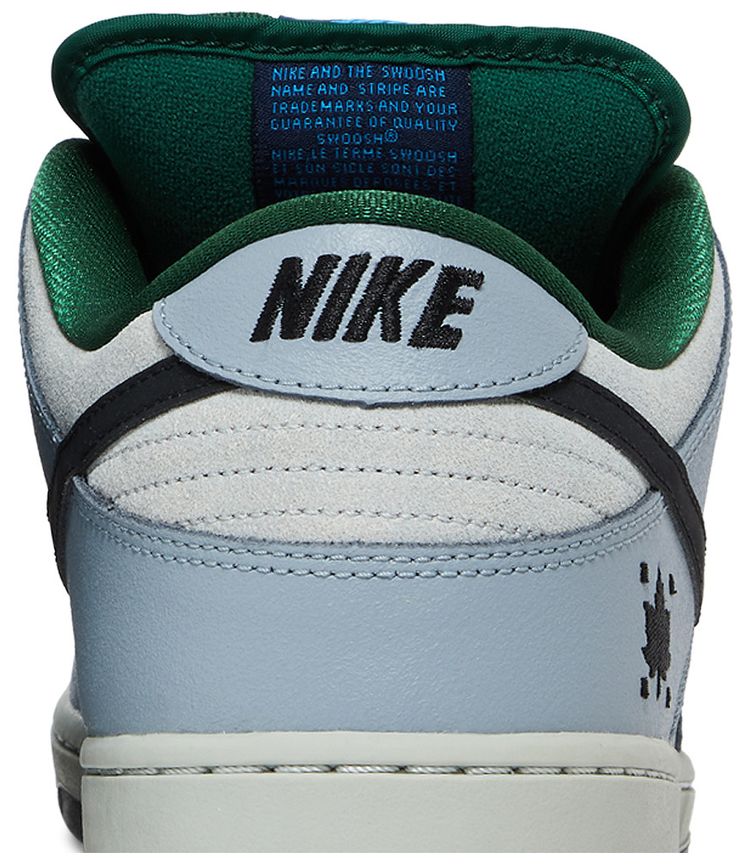 Nike Dunk Low Premium SB Maple Leaf