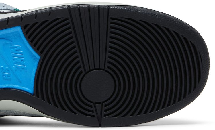 Nike Dunk Low Premium SB Maple Leaf