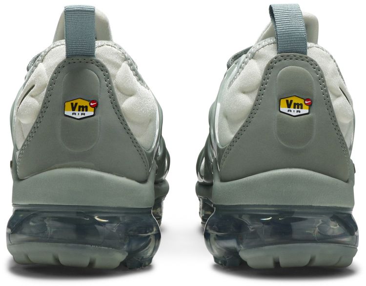 Nike Wmns Air VaporMax Plus Light Grey