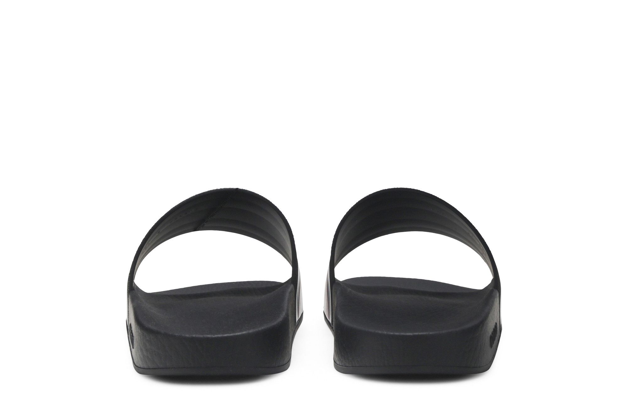 Gucci pursuit 72 rubber slides best sale