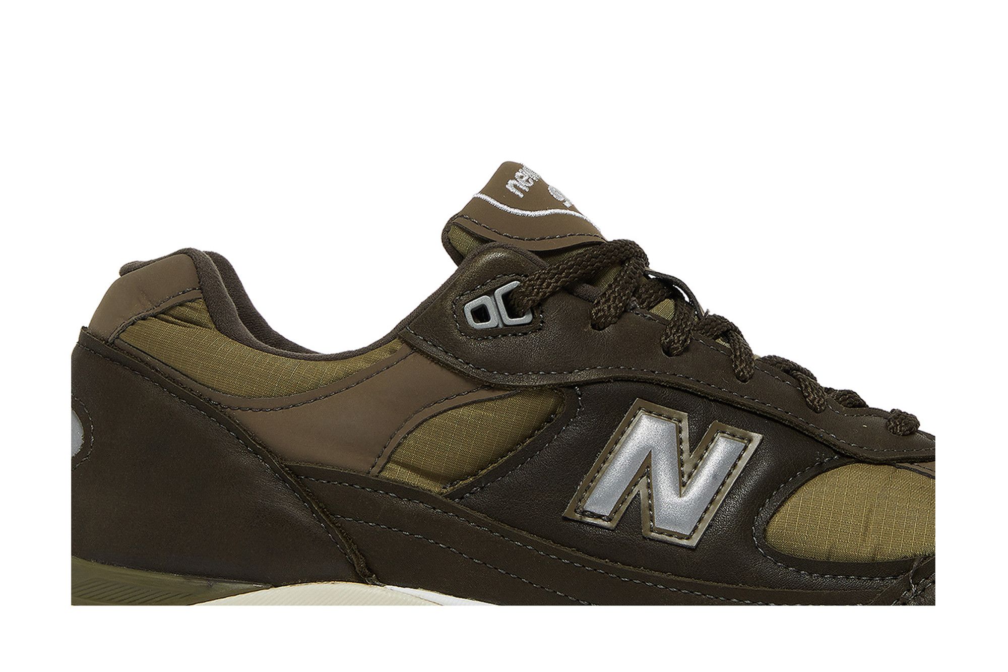 Size 10.0 991.9 Made in England 'Lakeside Pack'