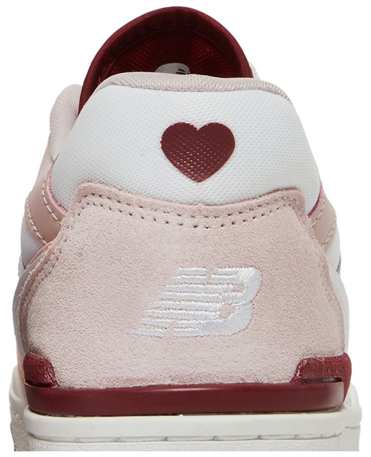 New Balance Wmns 550 Valentines Day