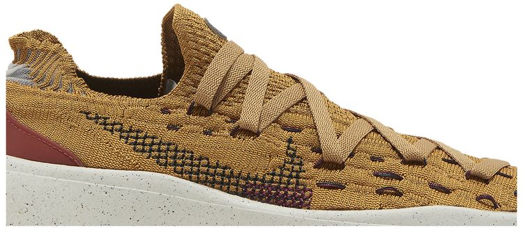 Nike Wmns Space Hippie 04 Wheat Dark Beetroot