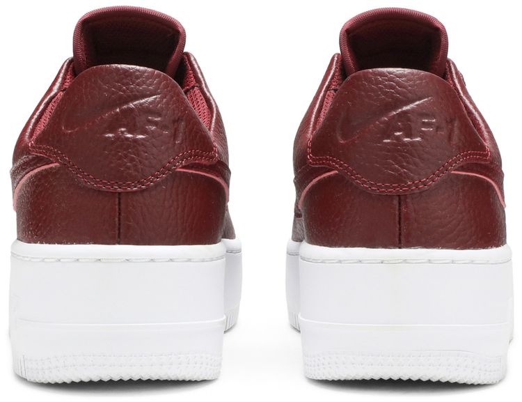 Nike Wmns Air Force 1 Sage Low Team Red