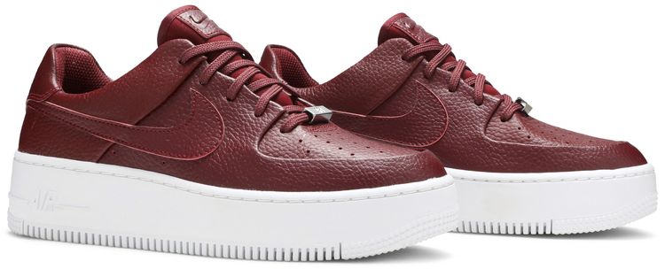 Nike Wmns Air Force 1 Sage Low Team Red