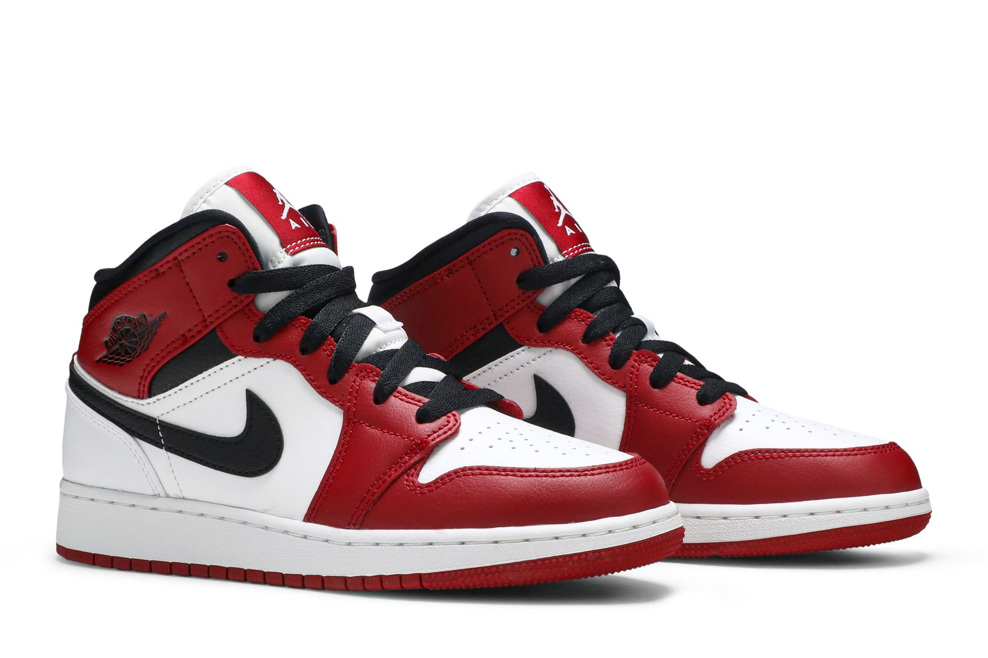 Buy Air Jordan 1 Mid GS 'Chicago' - 554725 173 | GOAT