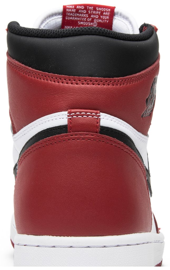 Air Jordan 1 Retro High OG Chicago 2015