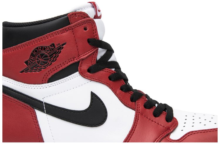 Air Jordan 1 Retro High OG Chicago 2015