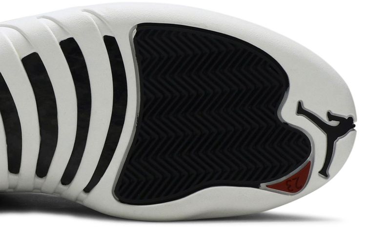 Air Jordan 12 Retro Playoff 2004