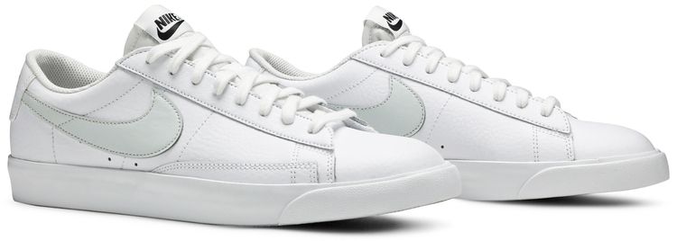 Nike Blazer Low LX Barely Grey