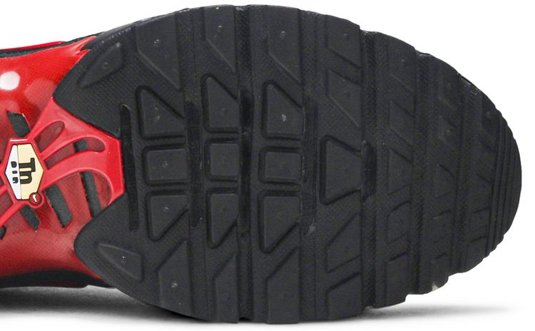 Nike Air Max Plus Black University Red Gradient