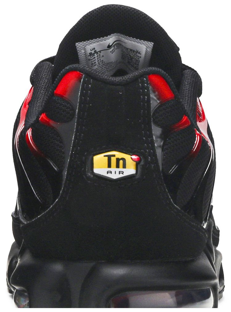 Nike Air Max Plus Black University Red Gradient