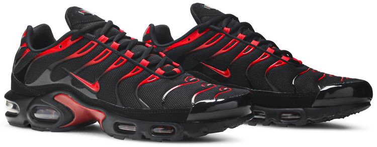 Nike Air Max Plus Black University Red Gradient