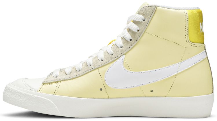 Nike Wmns Blazer Mid 77 Bicycle Yellow