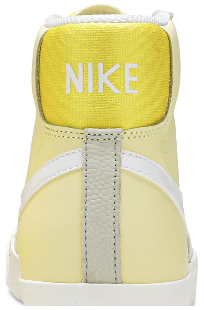 Nike Wmns Blazer Mid 77 Bicycle Yellow