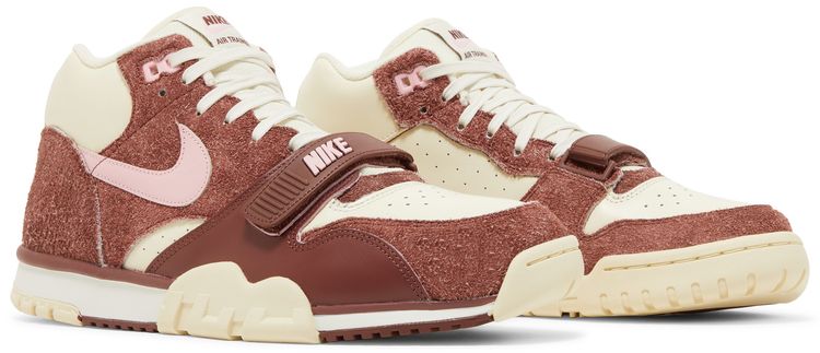 Air Trainer 1 Valentines Day