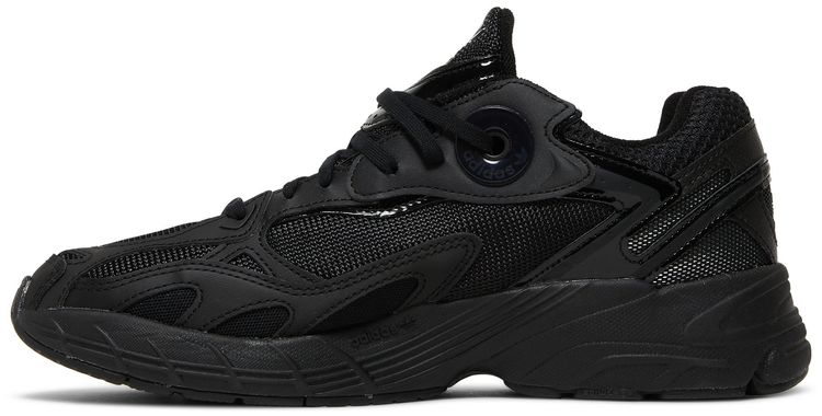 Wmns Astir Triple Black