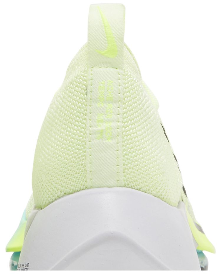 Nike Wmns Air Zoom Tempo NEXT Flyknit Fast Pack
