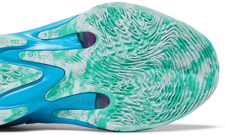 Zoom Freak 4 Birthstone