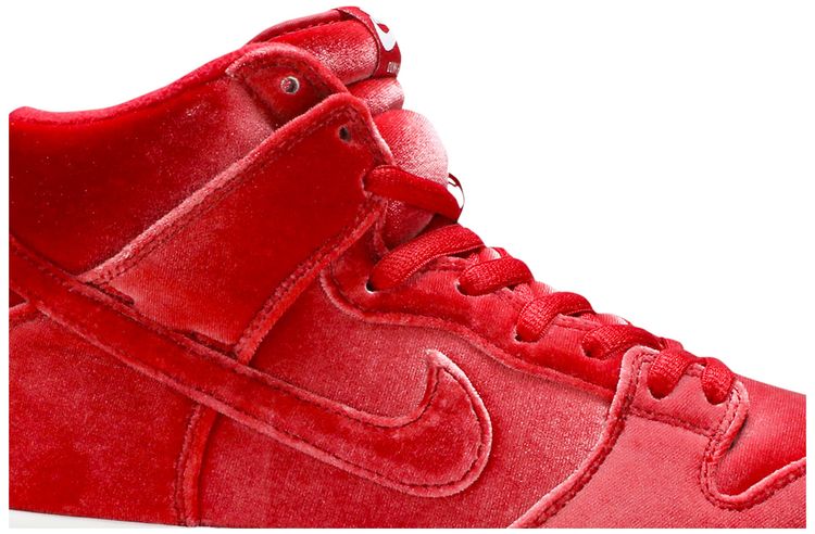 Nike SB Dunk High PRM Red Velvet