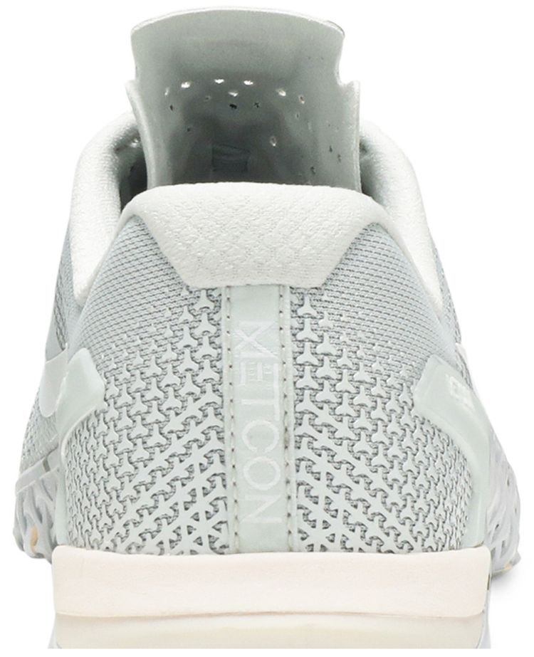 Nike Wmns Metcon 4 Silver Guava