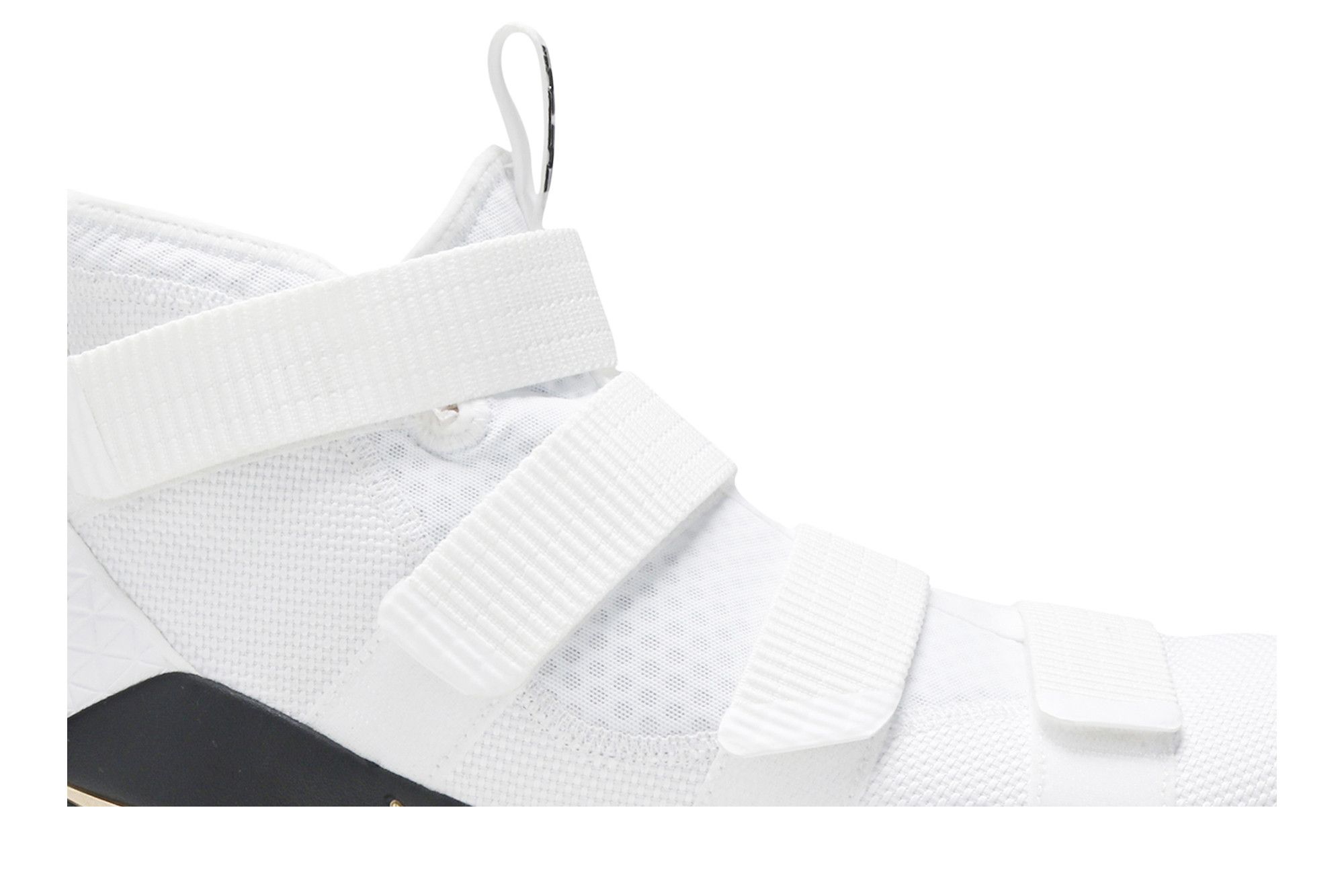 Size 10.0 LeBron Soldier 11 Court General