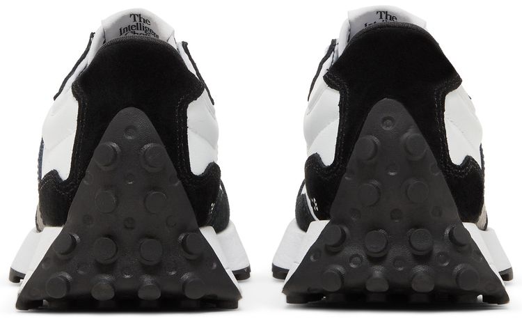 Wmns 327 Black White Crocodile