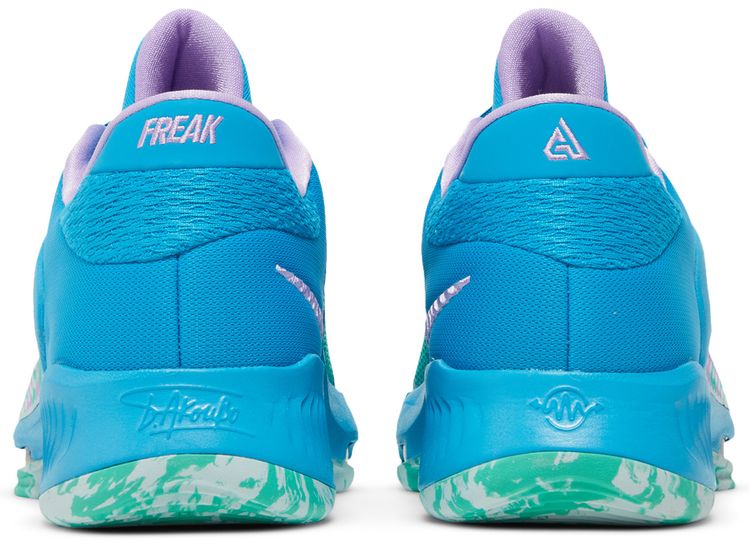 Zoom Freak 4 Birthstone