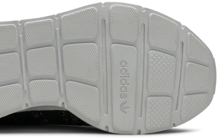 Adidas Wmns Swift Run Core Black