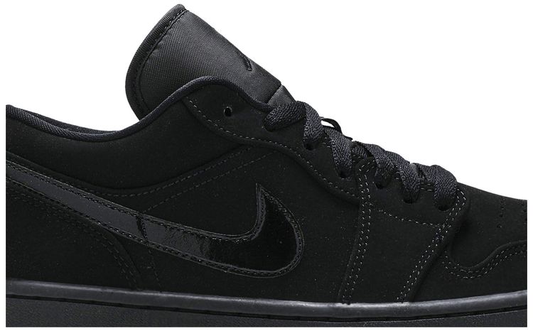 Air Jordan 1 Low Triple Black