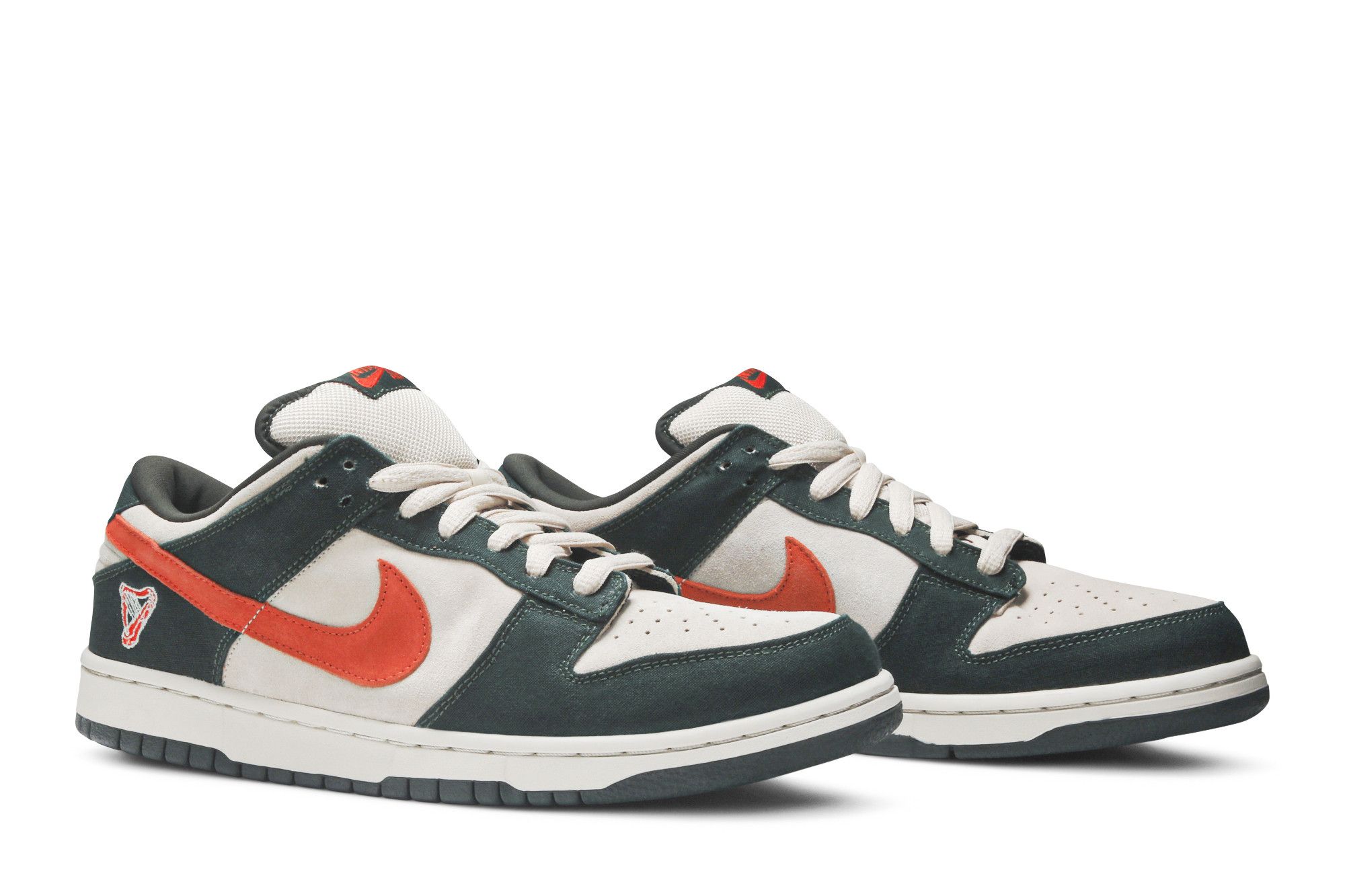 Nike eire dunks 2025