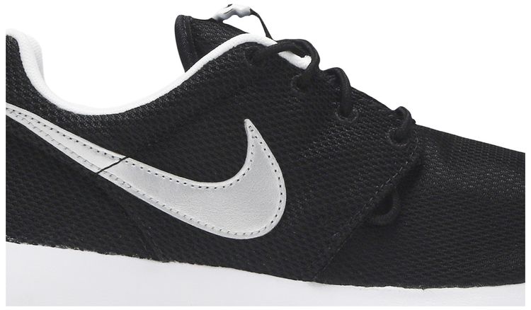 Nike Roshe One GS Black Metallic Silver