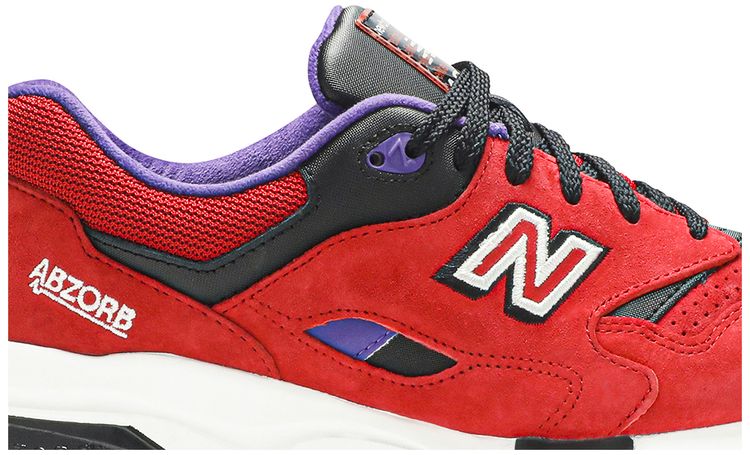 New Balance 1600 Red