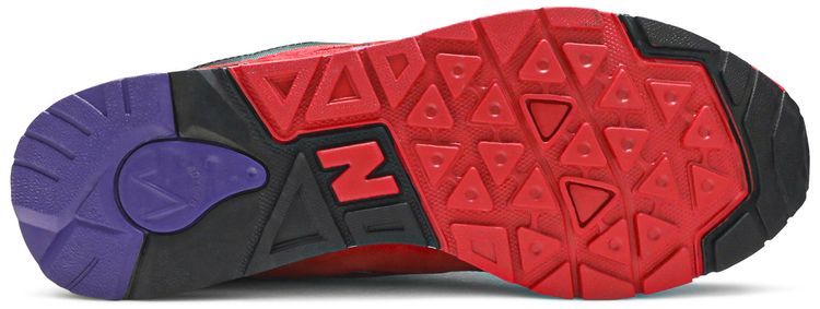 New Balance 1600 Red