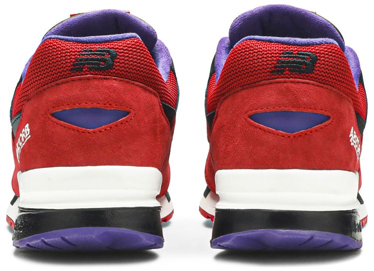 New Balance 1600 Red