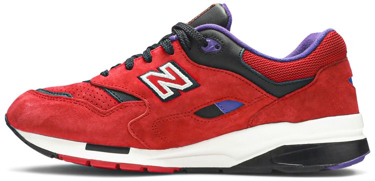 New Balance 1600 Red