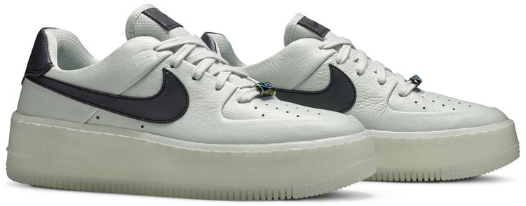 Nike Wmns Air Force 1 Sage Low LX Spruce Aura