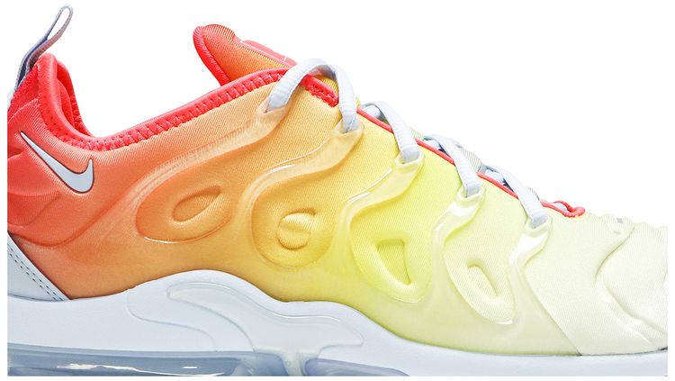 Nike Wmns Air VaporMax Plus Sunrise