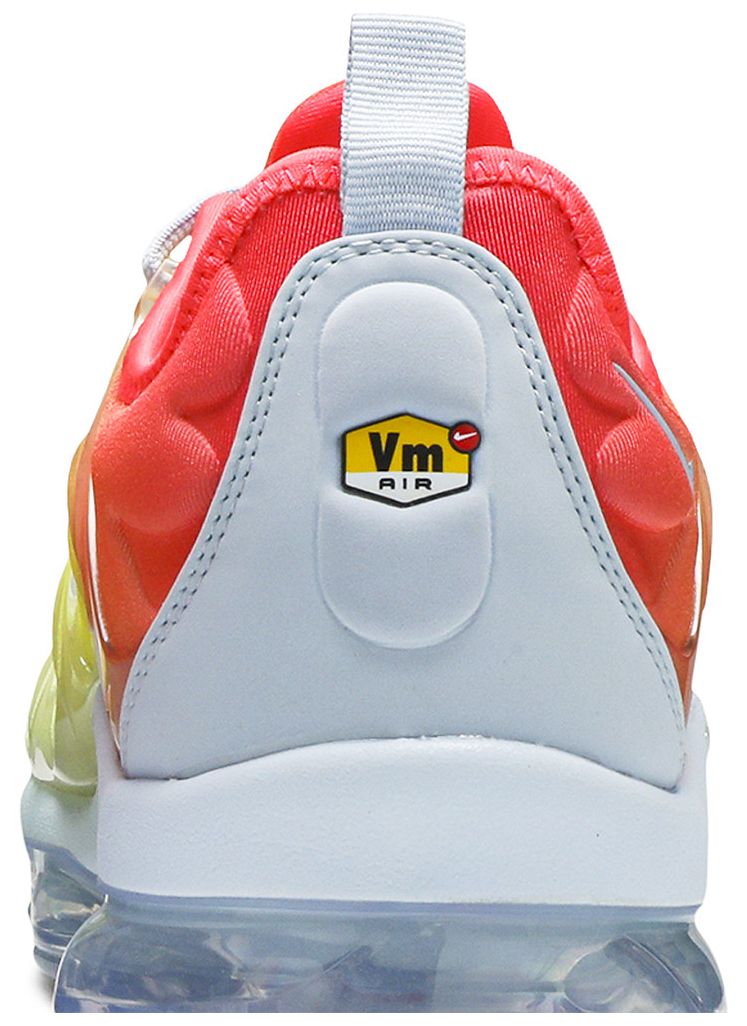 Nike Wmns Air VaporMax Plus Sunrise