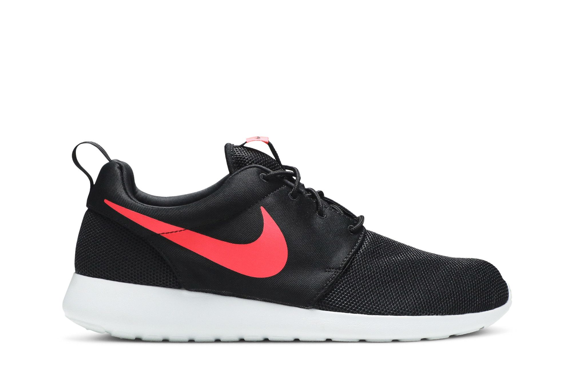 Nike roshe run black and red sale