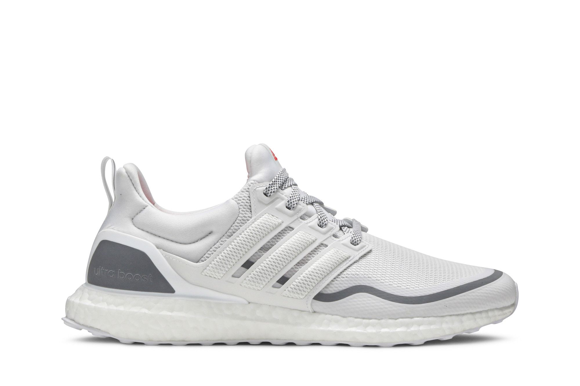 Ultra boost 2025 reflective white