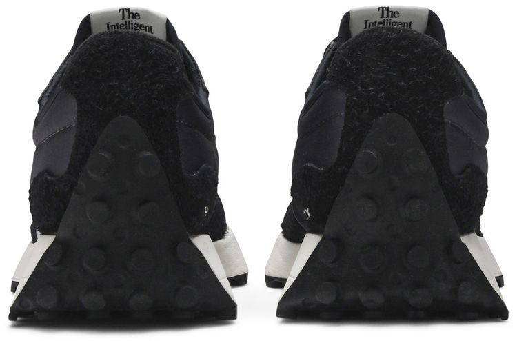 New Balance Wmns 327 Black Grey