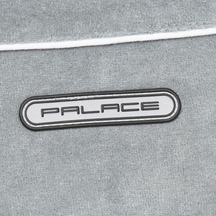 Palace Velaxation Top Silver