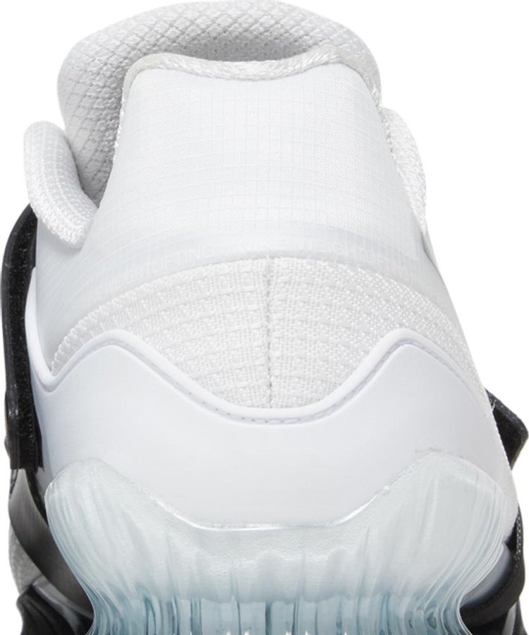 Romaleos 4 White Black Sample