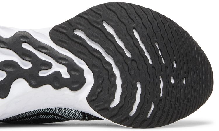 Nike Wmns React Infinity Run Flyknit Black White