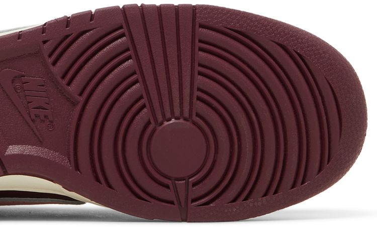 Nike Dunk Low Premium Valentines Day