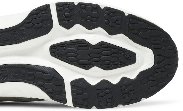 Asics Novablast Smoke Grey