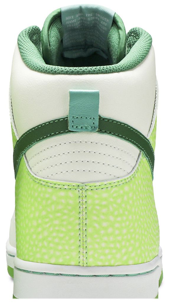 Nike Dunk High Premium Glow In The Dark 2