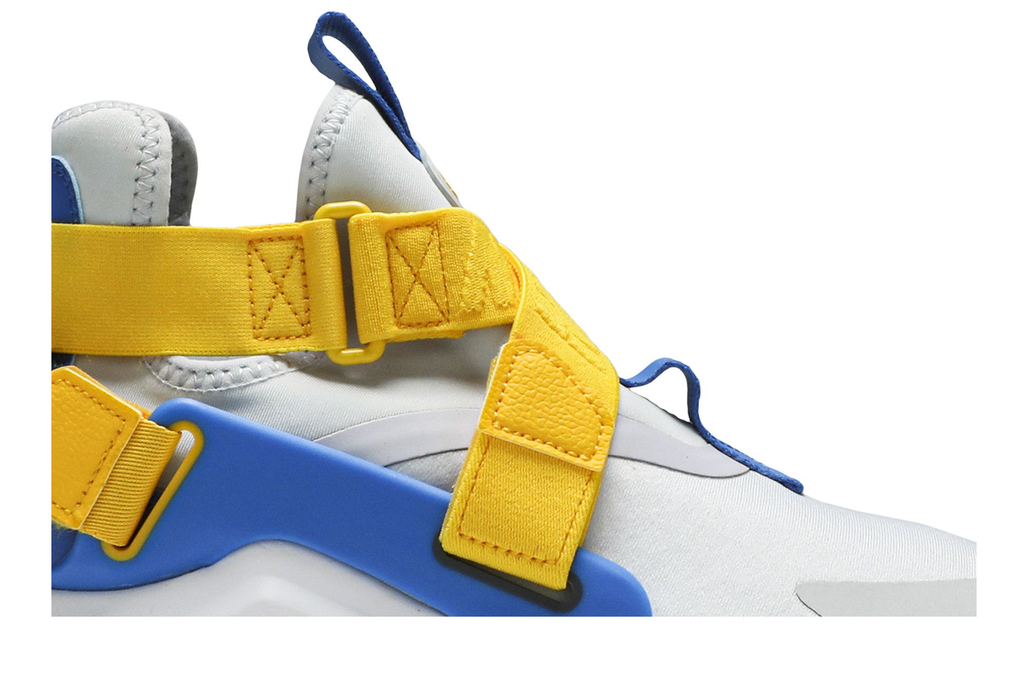 Achetez des Air Huarache City Low GS Platinum Blue Amarillo AJ6662 006 GOAT FR